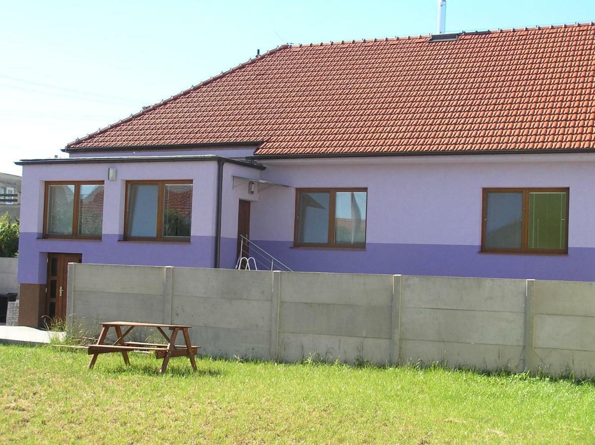 U Kocura Vila Podivin Exterior foto